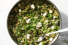 One-Pot Orzo with Spinach and Feta